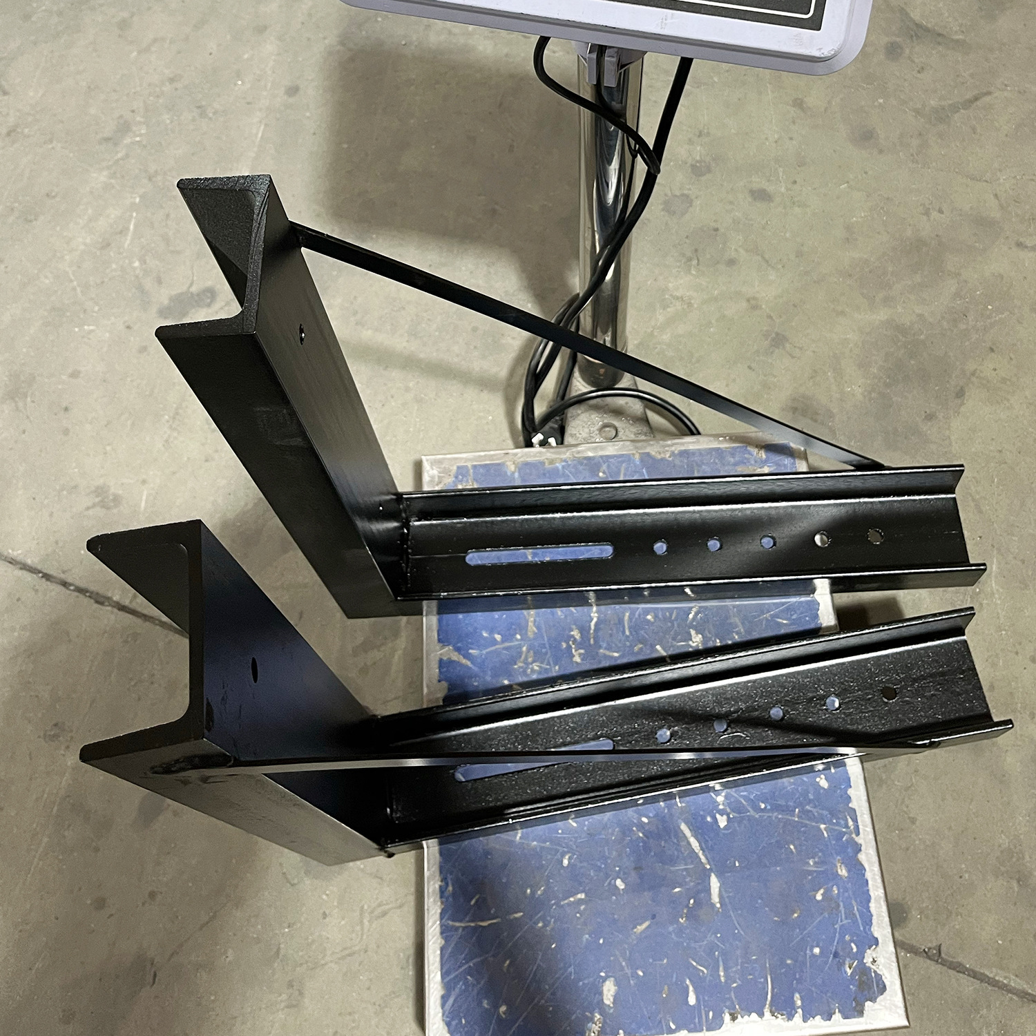 underbody toolbox mounting bracket